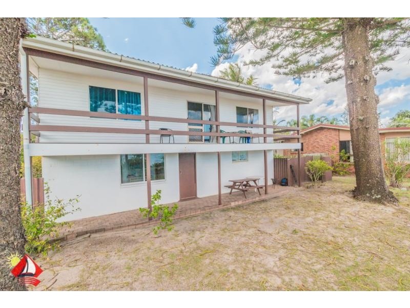 19 Grace Street, Beachmere QLD 4510