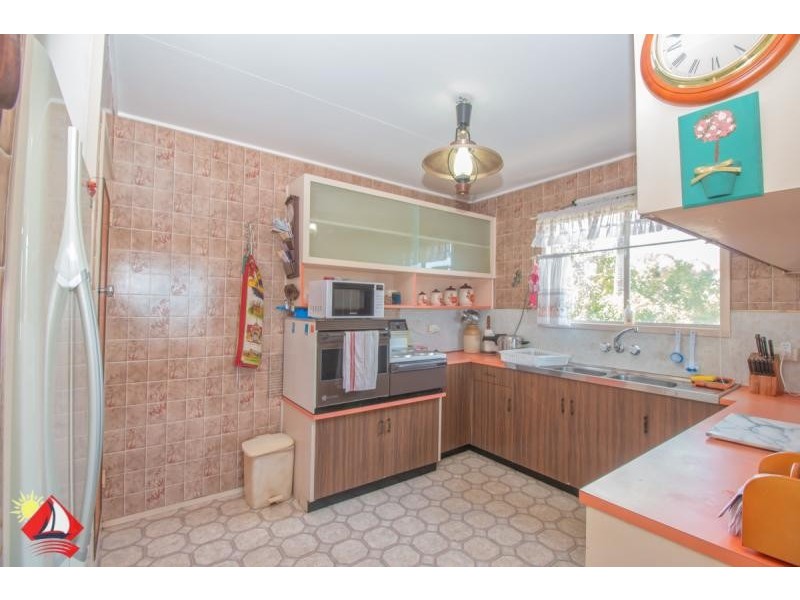 19 Grace Street, Beachmere QLD 4510