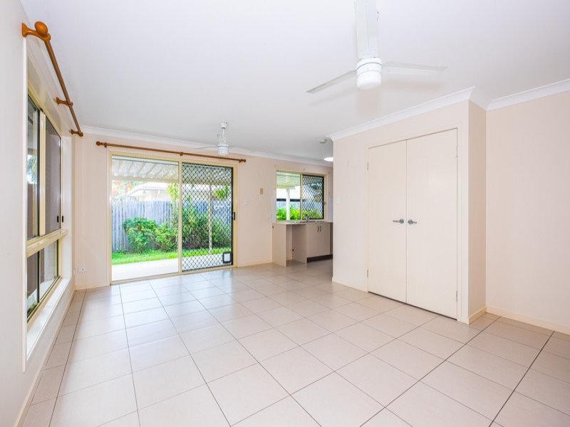 2/143 Bishop  Road, Beachmere QLD 4510