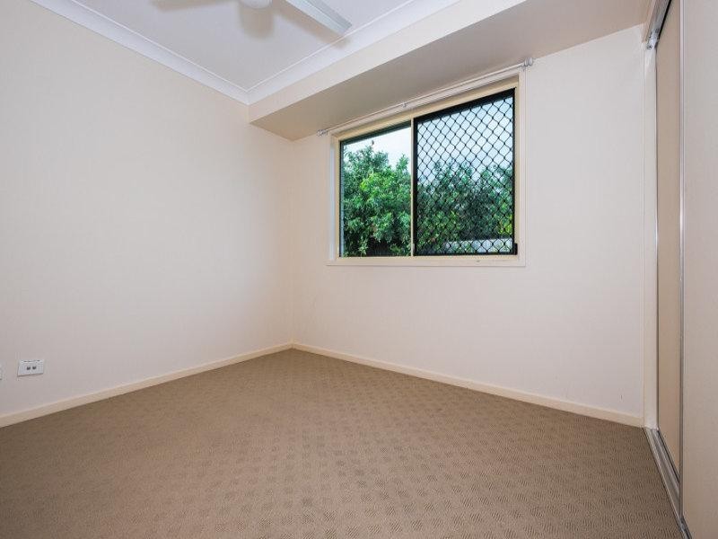 2/143 Bishop  Road, Beachmere QLD 4510