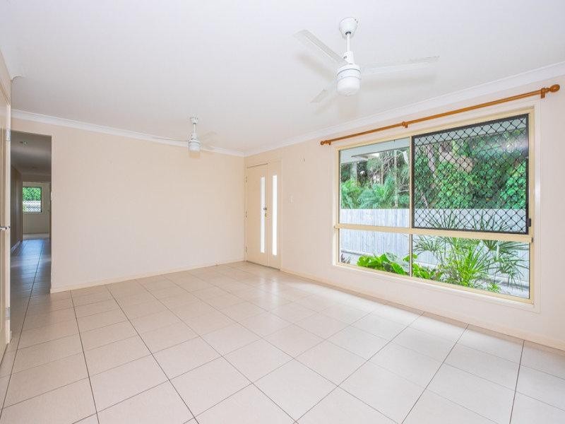 2/143 Bishop  Road, Beachmere QLD 4510