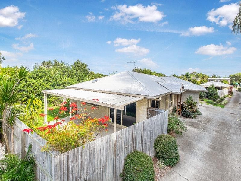2/143 Bishop  Road, Beachmere QLD 4510