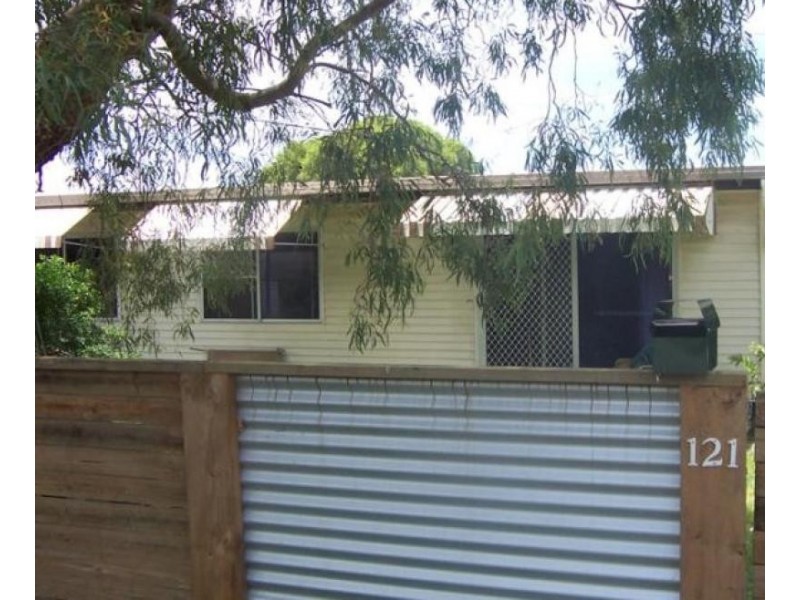 121 Moreton  Terrace, Beachmere QLD 4510