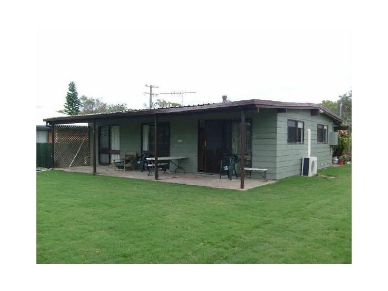 32 Bayside Drive, Beachmere QLD 4510