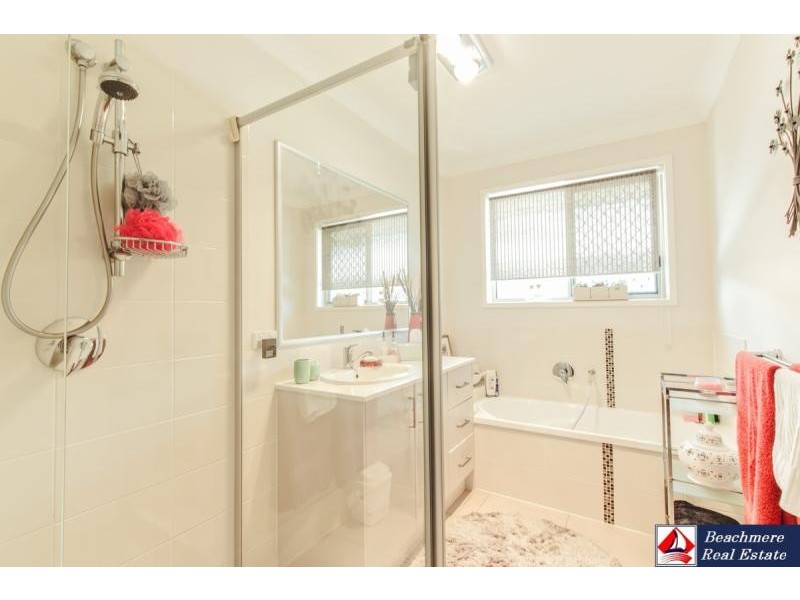 7/12 SECOND Avenue, Beachmere QLD 4510