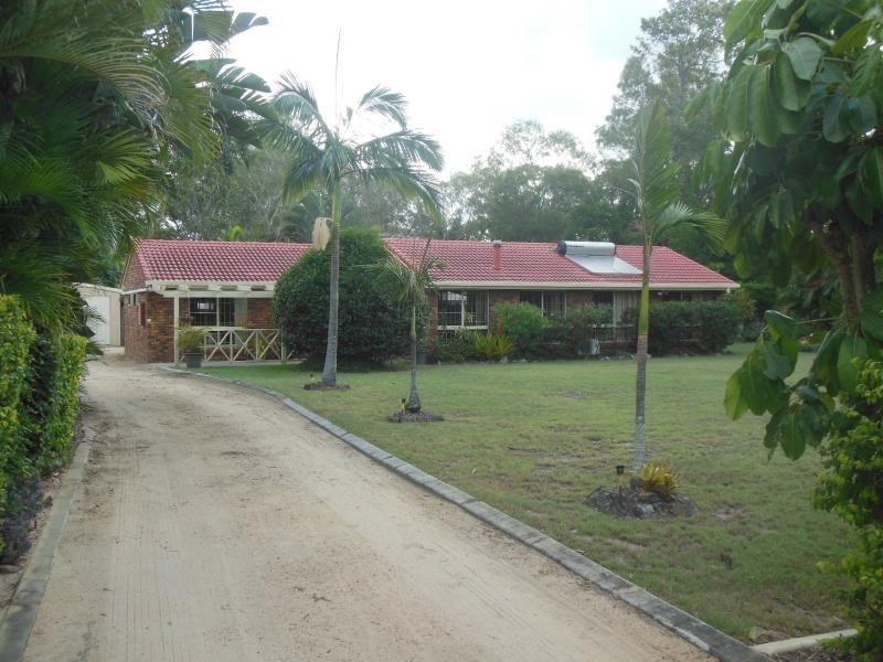4 Savage Street, Beachmere QLD 4510