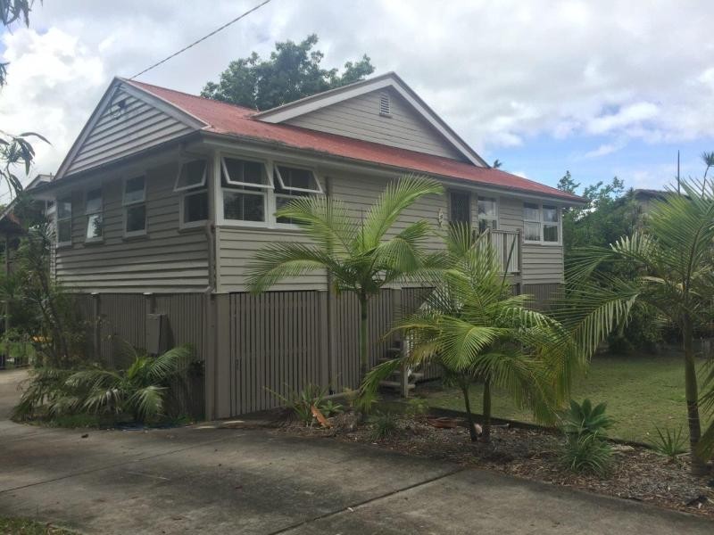 31 BISHOP Road, Beachmere QLD 4510