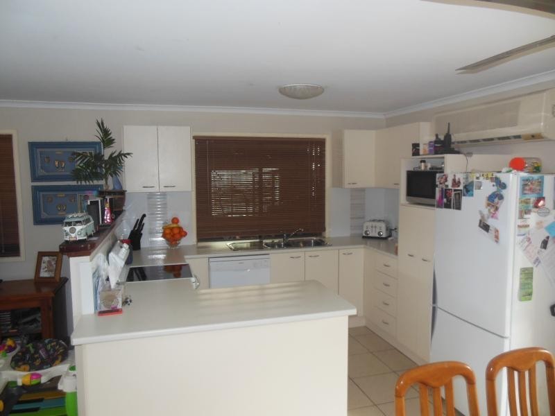 18 James Road, Beachmere QLD 4510