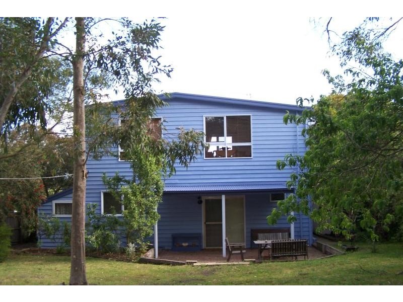 42 Bayview Avenue INVERLOCH 3996, Inverloch VIC 3996