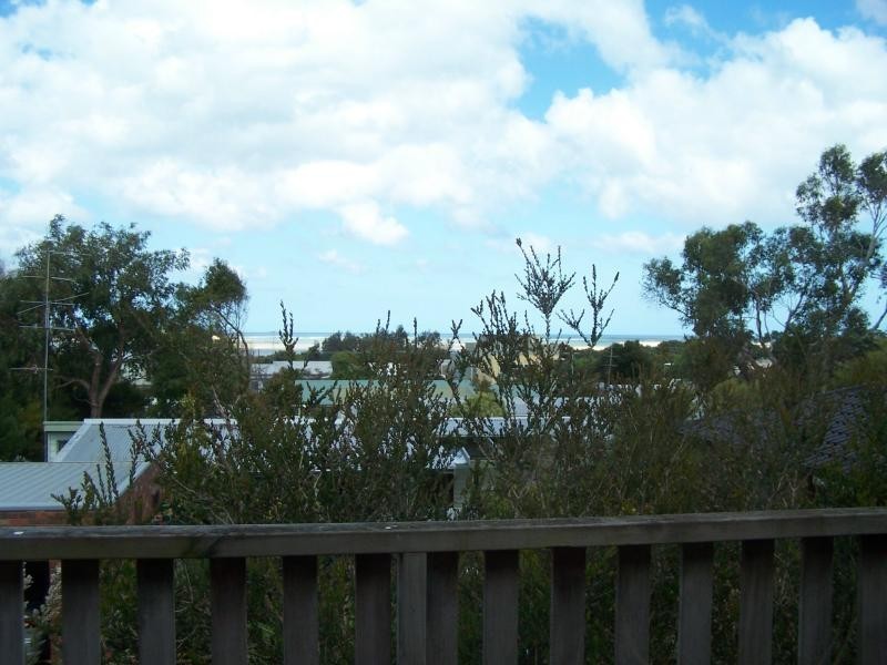 42 Bayview Avenue INVERLOCH 3996, Inverloch VIC 3996