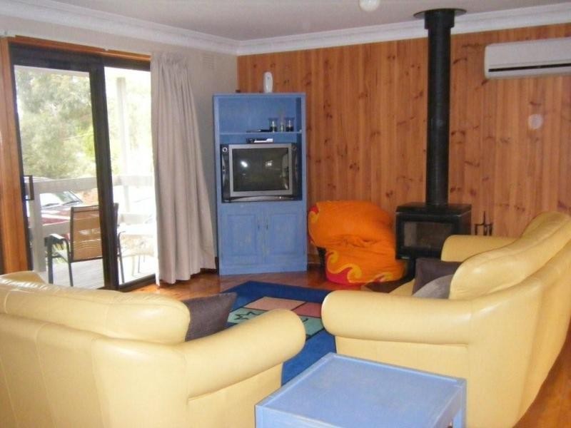 33 Beilby Avenue INVERLOCH 3996, Inverloch VIC 3996