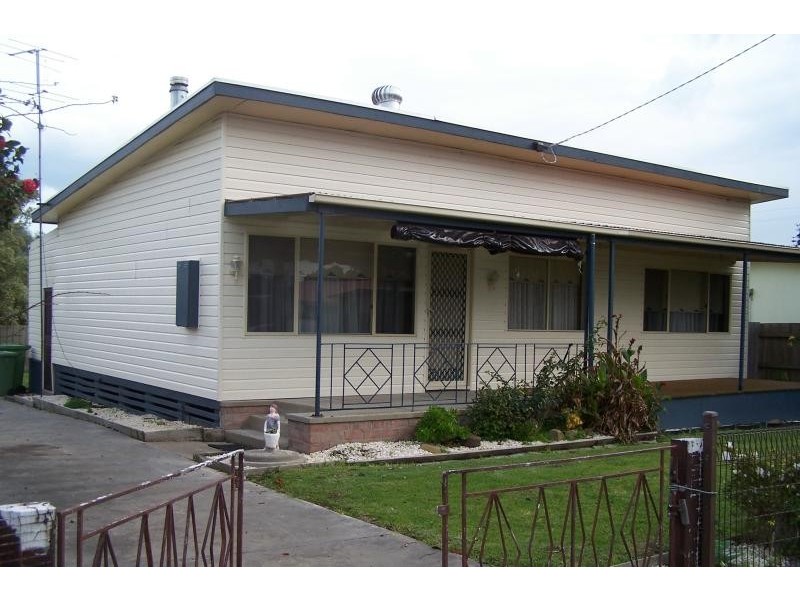 6 Gordon Avenue INVERLOCH 3996, Inverloch VIC 3996