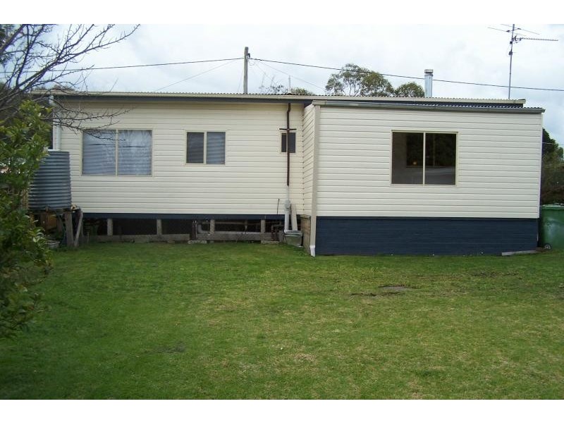 6 Gordon Avenue INVERLOCH 3996, Inverloch VIC 3996