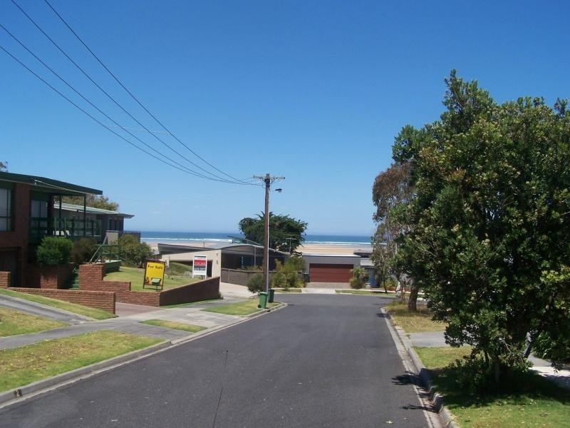 8 Holt Court INVERLOCH 3996, Inverloch VIC 3996