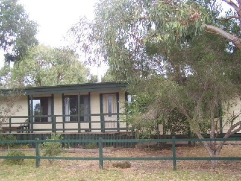51 Pier Road INVERLOCH 3996, Inverloch VIC 3996