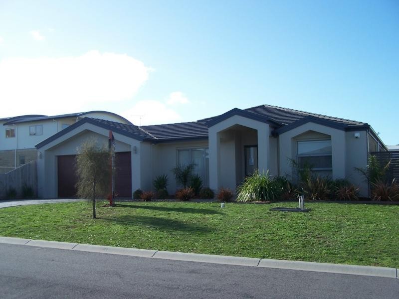 3 Endeavour Place INVERLOCH 3996, Inverloch VIC 3996