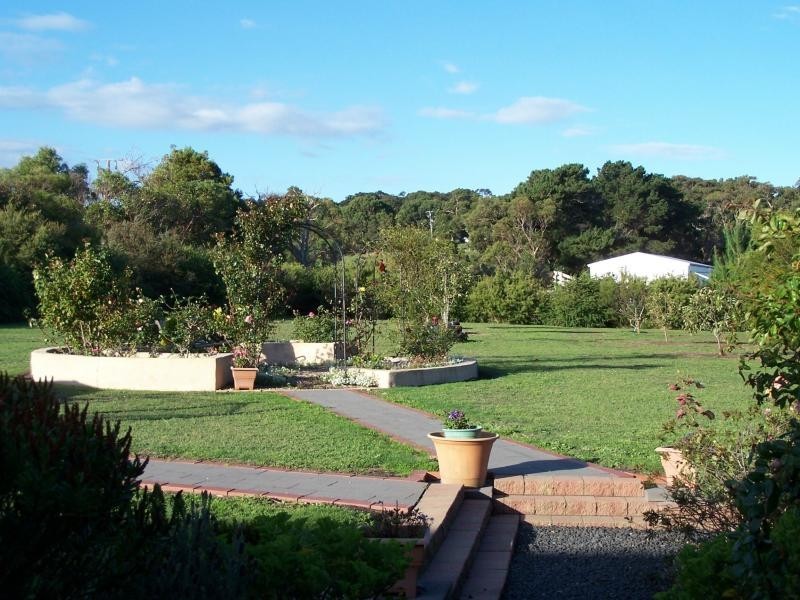 135 Gravel Pit Road INVERLOCH 3996, Inverloch VIC 3996