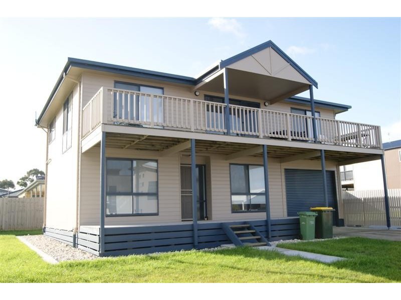 9 Endeavour Place INVERLOCH 3996, Inverloch VIC 3996