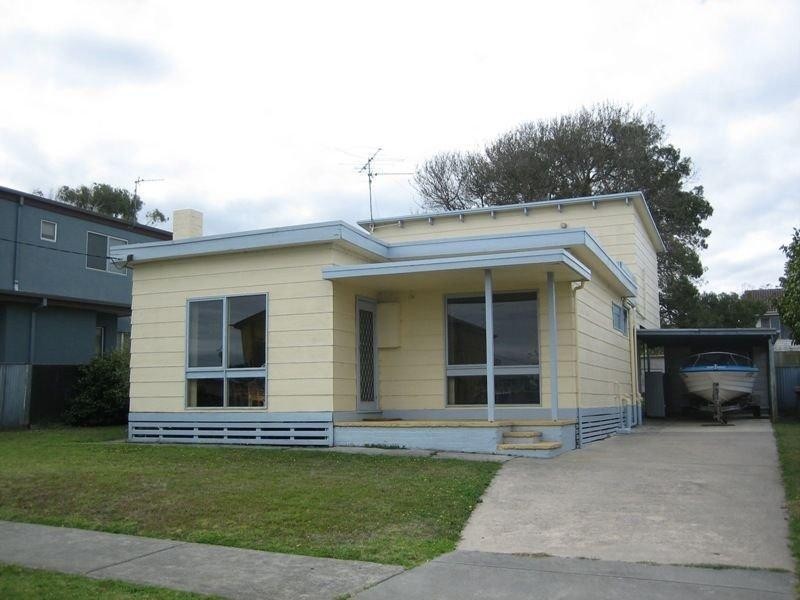 71 Bayview Avenue INVERLOCH 3996, Inverloch VIC 3996