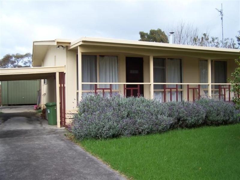 1a Stewart Avenue INVERLOCH 3996, Inverloch VIC 3996