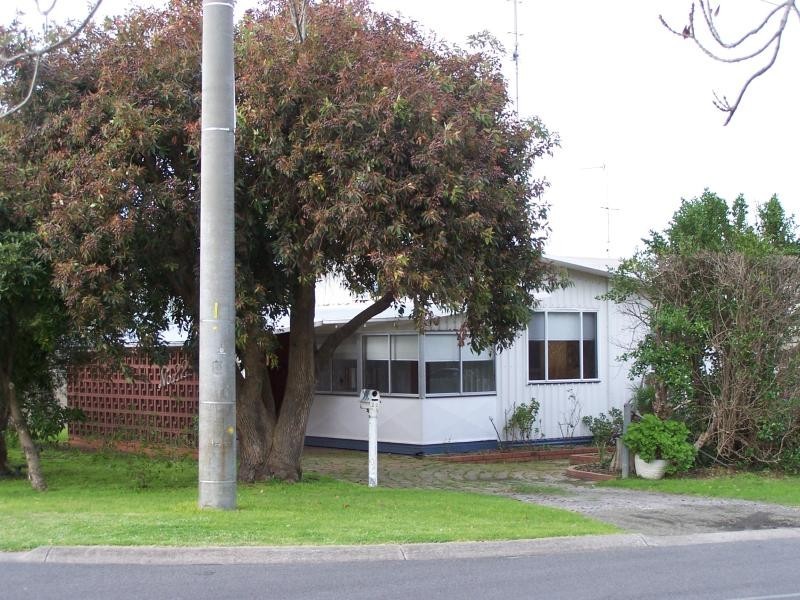 22 Hopetoun Street INVERLOCH 3996, Inverloch VIC 3996