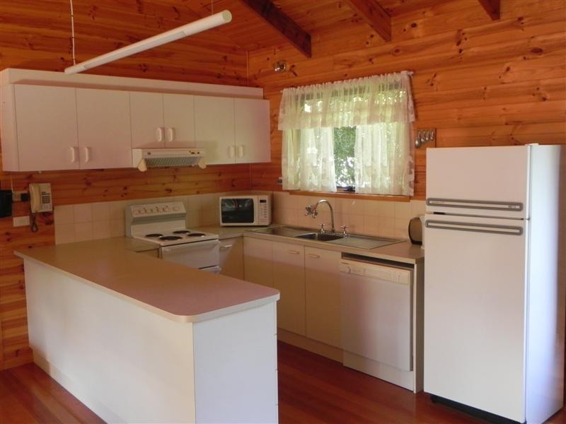 216   Surf   Parade INVERLOCH 3996, Inverloch VIC 3996