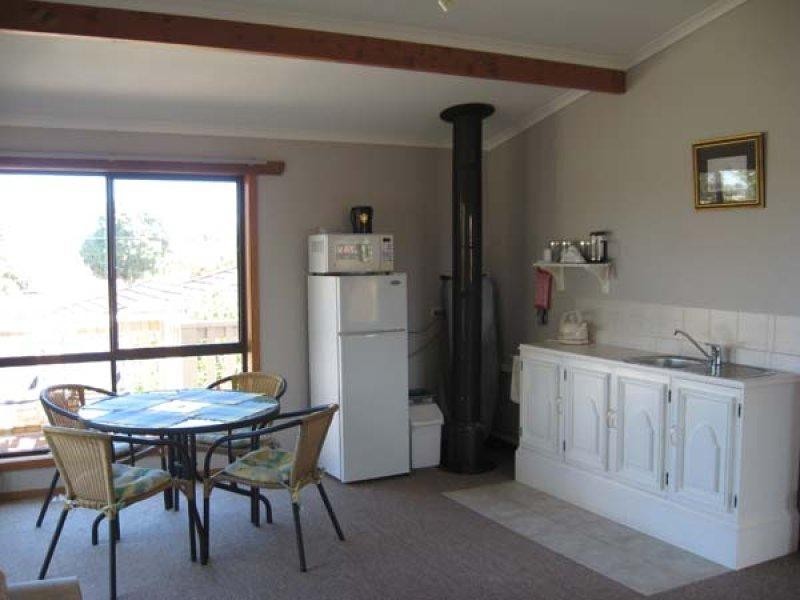 40 Gordon Avenue INVERLOCH 3996, Inverloch VIC 3996