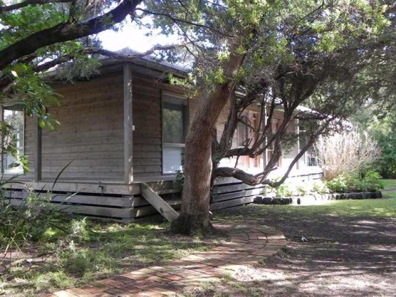 216 Surf  Parade INVERLOCH 3996, Inverloch VIC 3996