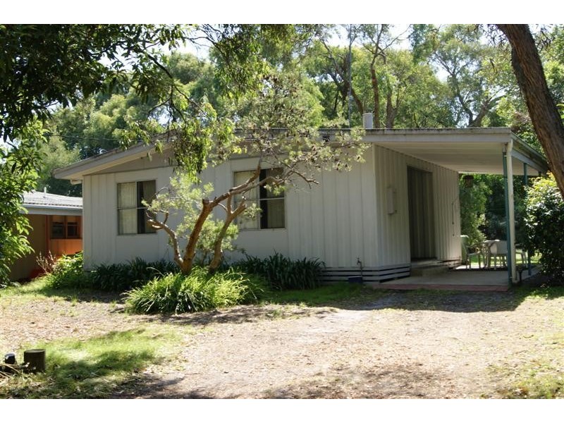 4 Ebor Avenue INVERLOCH 3996, Inverloch VIC 3996