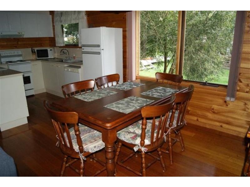 216  Surf  Parade INVERLOCH 3996, Inverloch VIC 3996