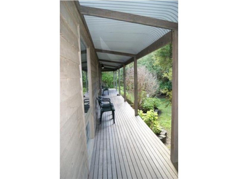 216  Surf  Parade INVERLOCH 3996, Inverloch VIC 3996