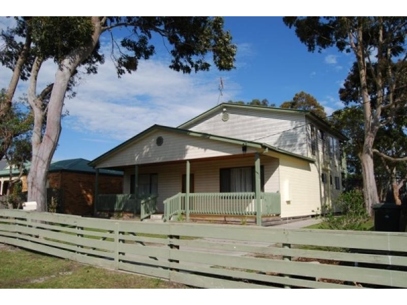 2 Wallace  Avenue INVERLOCH 3996, Inverloch VIC 3996