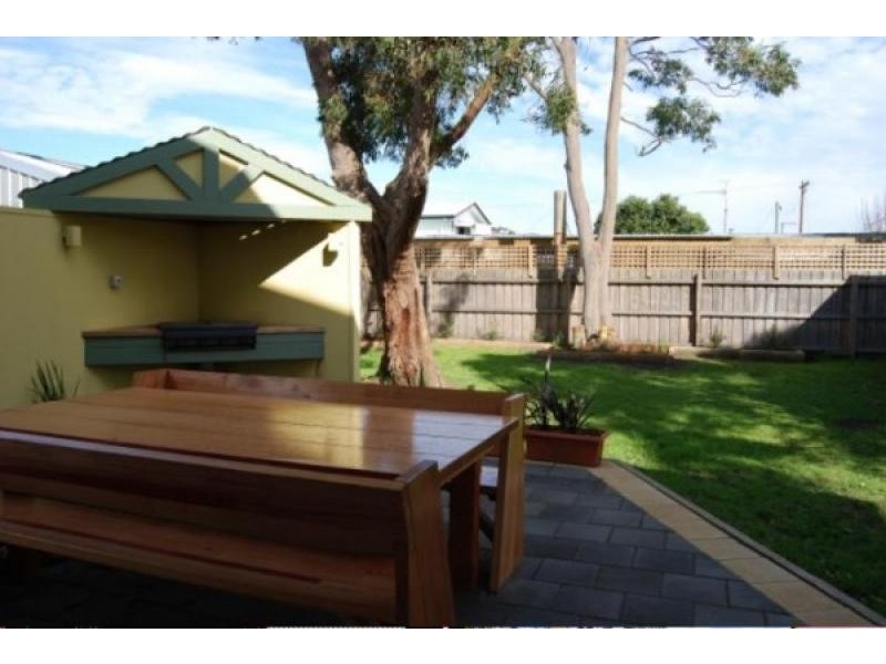 2 Wallace  Avenue INVERLOCH 3996, Inverloch VIC 3996