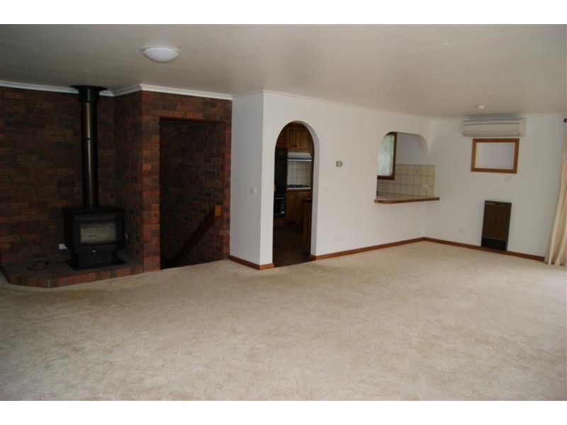 144 Surf Parade INVERLOCH 3996, Inverloch VIC 3996