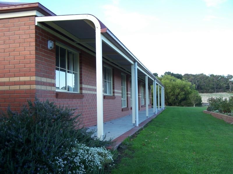 135 Gravel Pit Road INVERLOCH 3996, Inverloch VIC 3996