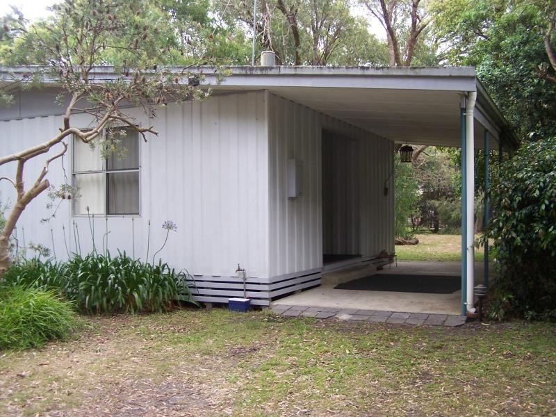 4 Ebor Avenue INVERLOCH 3996, Inverloch VIC 3996
