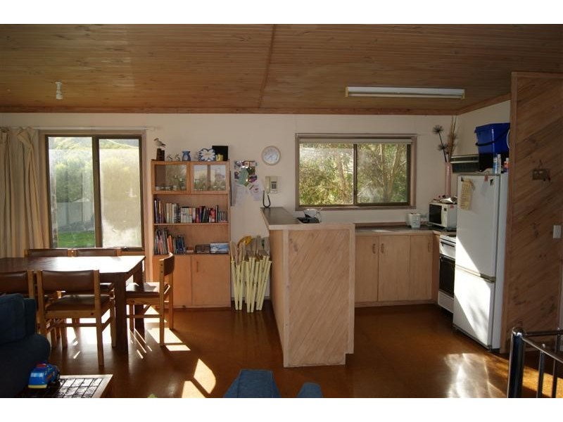 4 Beilby Avenue INVERLOCH 3996, Inverloch VIC 3996