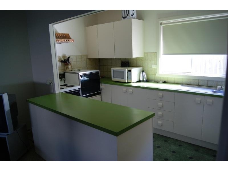 10 Hopetoun  Street INVERLOCH 3996, Inverloch VIC 3996