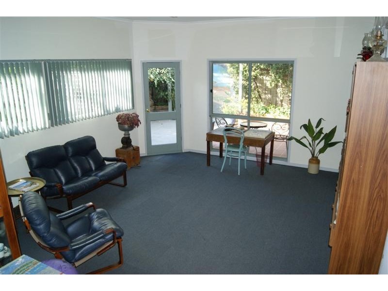 2B  Pier Road INVERLOCH 3996, Inverloch VIC 3996