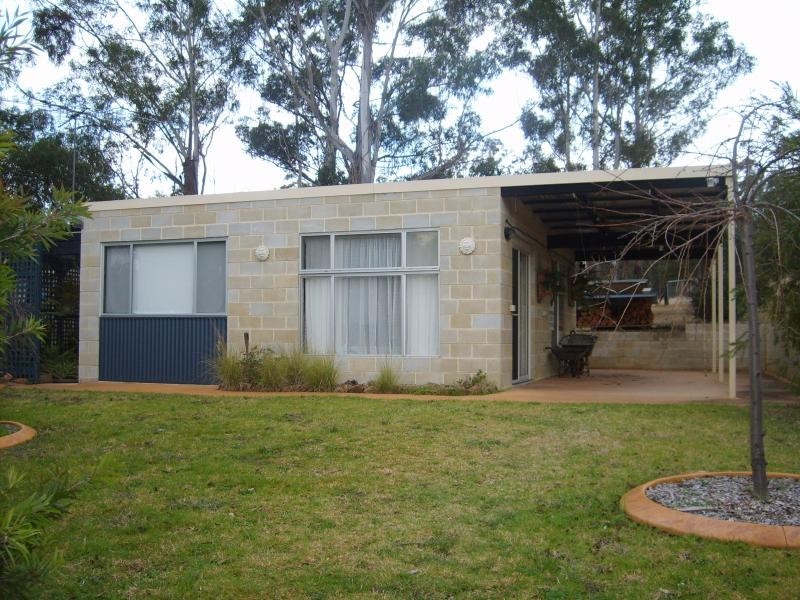 36  Walsh  Close WOLUMLA 2550, Wolumla NSW 2550