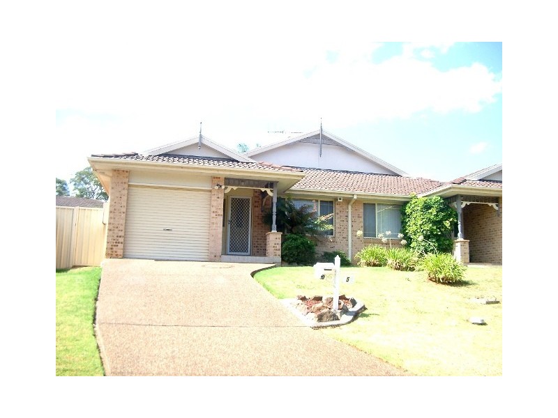 1/5 Capricorn Road, Kings Langley NSW 2147