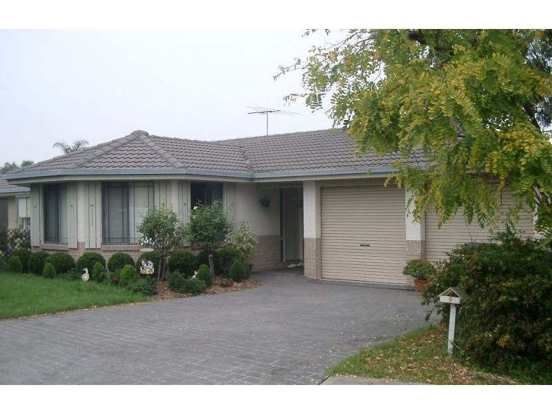 9 Lilac Place, Quakers Hill NSW 2763