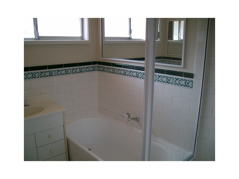 4 Whitby Road, Kings Langley NSW 2147