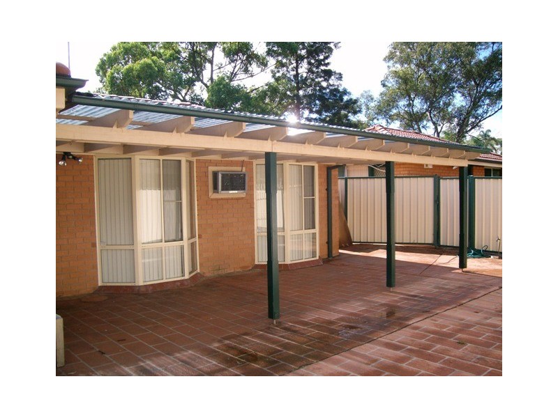 4 Whitby Road, Kings Langley NSW 2147