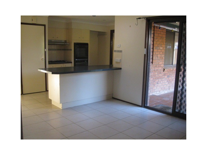 8 Icarus Place, Quakers Hill NSW 2763