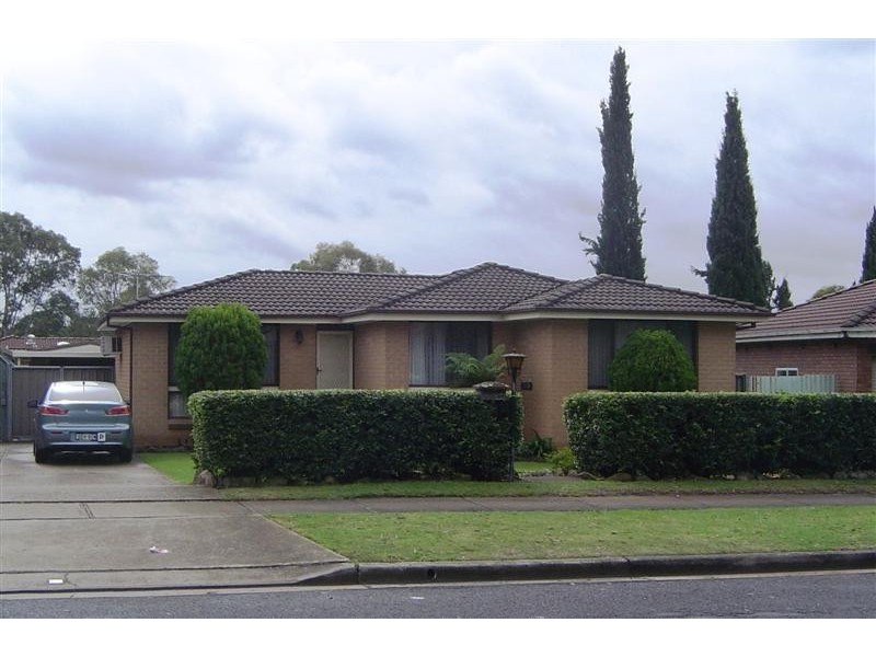 92 Tallagandra Road, Quakers Hill NSW 2763