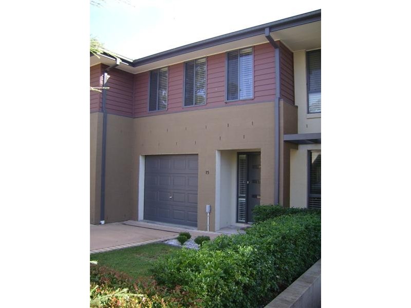15 Treetops Circuit, Quakers Hill NSW 2763