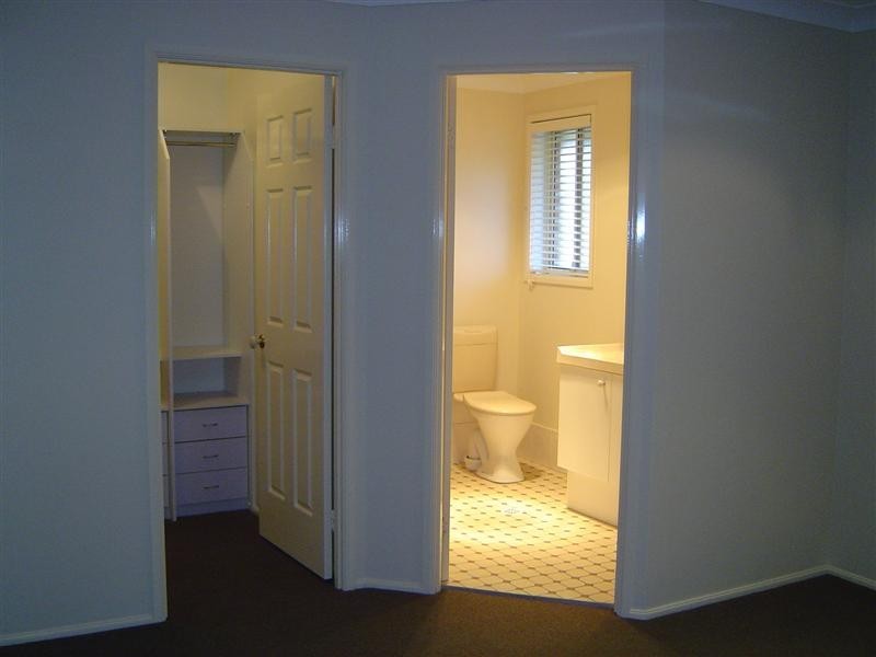 58 Summerfield Avenue, Quakers Hill NSW 2763