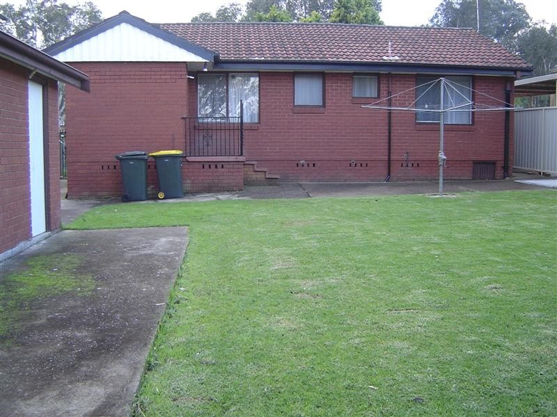 77 Warrimoo Drive, Quakers Hill NSW 2763