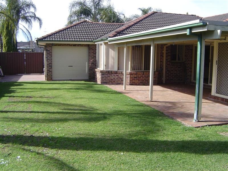 8 Chateau Terrace, Quakers Hill NSW 2763